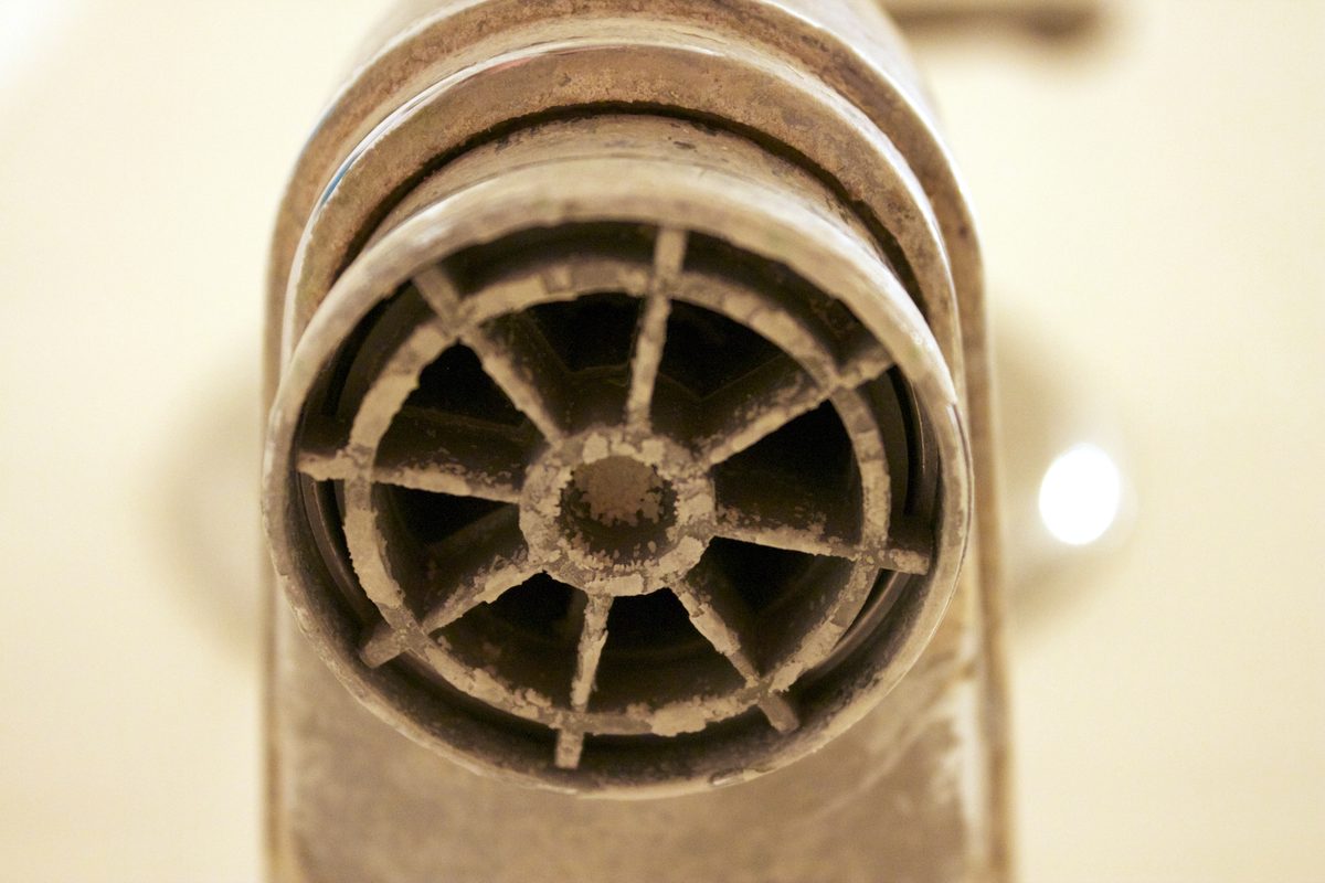 Bathtub faucet with heavy hard-water calcification